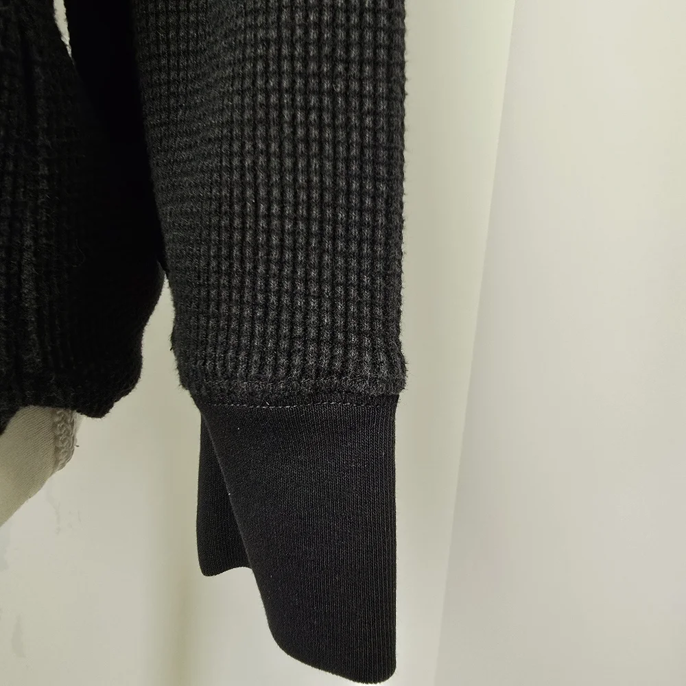 Uniqlo Black Waffle Knit Crewneck Long Sleeve Top Sz XL Textured - Picture 5 of 7